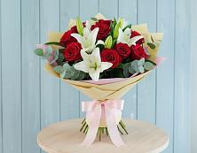 Букет цветов из:  Лилии и Розы #REPLACE_PRED# Ижморском