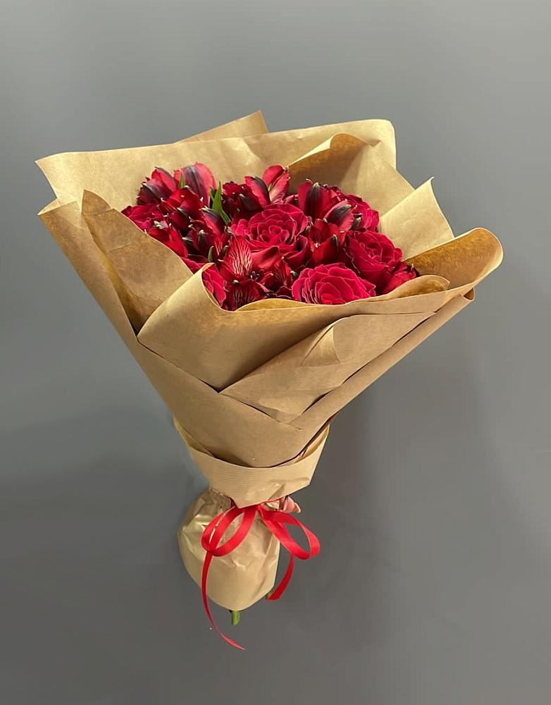 Букет цветов из: Альстромерии и Розы в Ижморском