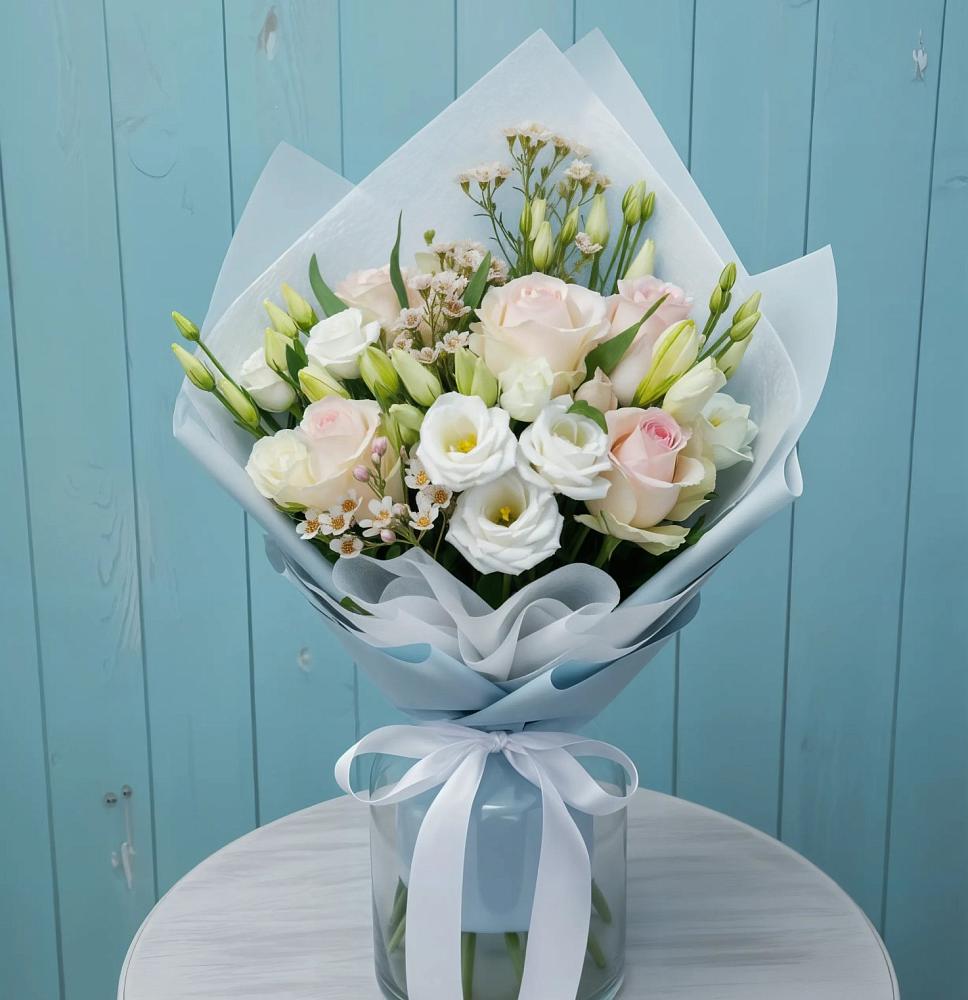 Букет цветов из: Розы и Лизиантусы в Ижморском