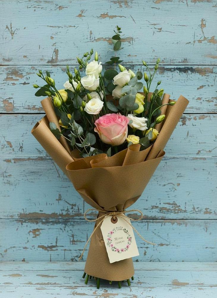 Букет цветов из: Розы и Лизиантусы в Ижморском