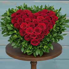 Цветочная композиция из Розы в виде сердца в Ижморском