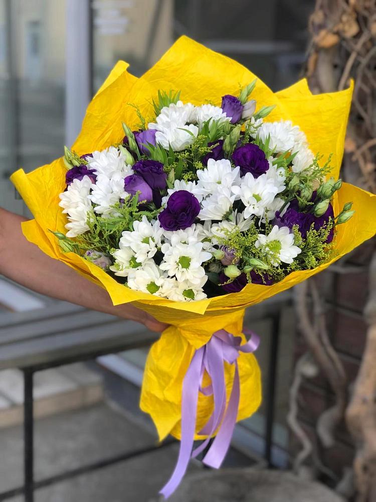 Букет цветов из: Ирисы, Хризантемы и Ромашки в Ижморском