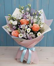 Букет цветов из:  Лизиантусы, Розы, Альстромерии и Гипсофила в Ижморском