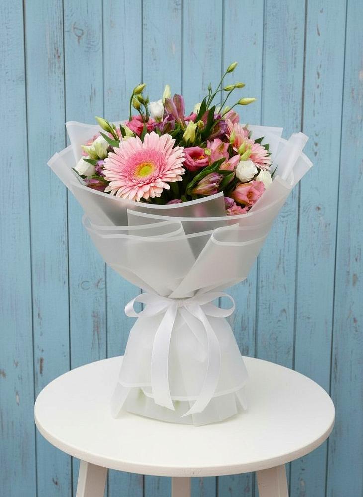 Букет цветов из: Герберы, Альстромерии и Лизиантусы в Ижморском