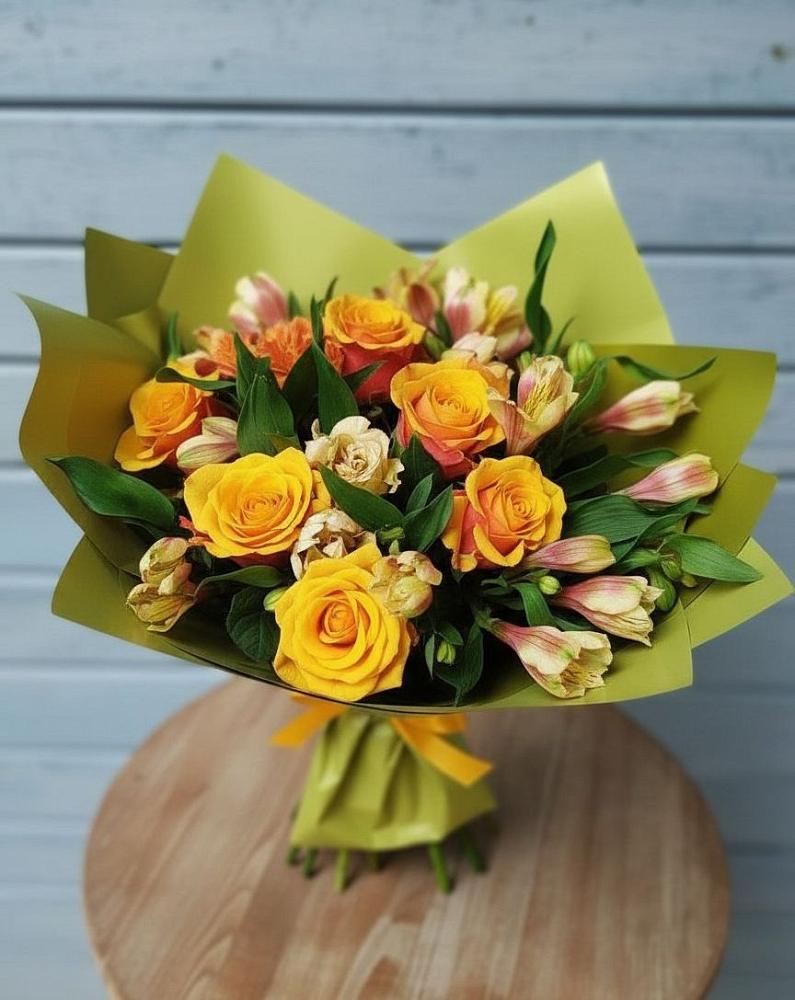Букет цветов из: Альстромерии и Розы в Ижморском