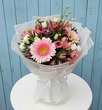 Букет цветов из:  Герберы, Альстромерии и Лизиантусы в Ижморском