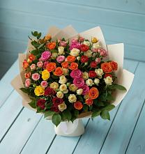 Букет Микс из разноцветных кустовых роз в Ижморском